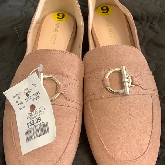 Nine West Flats - Picture 1 of 5